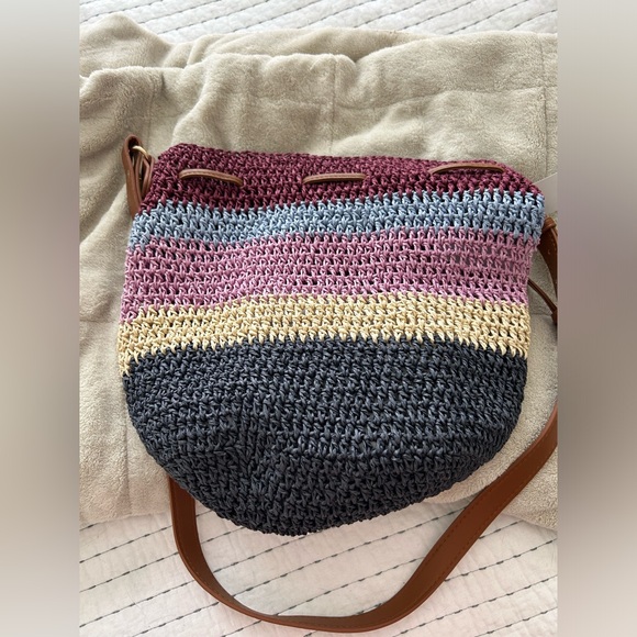 Loft wicker purse - Picture 2 of 3